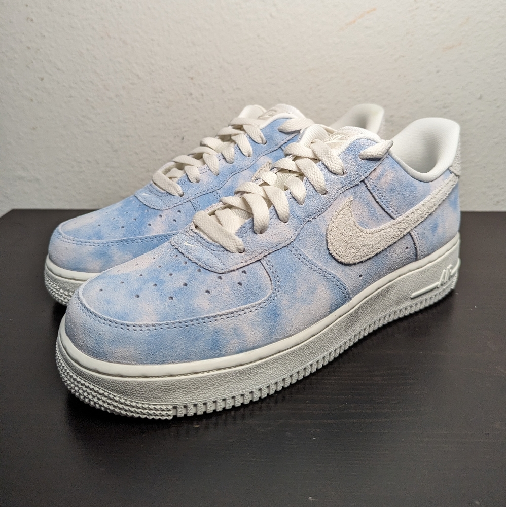 NEW Nike Air Force 1 07 SE Clouds Celestine Blue/White FD0883-400 Size 8.5